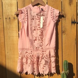 Sleeveless Crotchet Trim Frontal Blouse